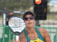 Rafaella Miiller e Vini Font avançam no Garopaba Open de Beach Tennis