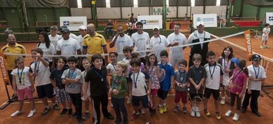 Festival Escolar de Tênis reuniu 104 crianças no sábado