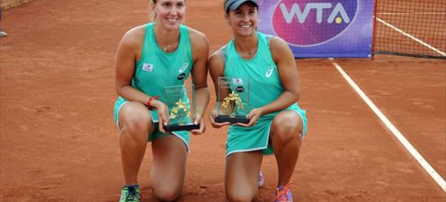 Bia e Paula são campeãs de duplas no WTA de Bogotá
