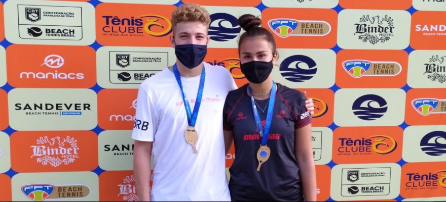 Destaques do beach tennis juvenil são campeões em Mogi das Cruzes