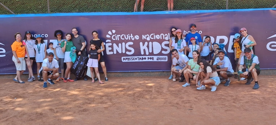 Programa Jogue Tênis nas Escolas da CBT realiza Interescolar BRB em São Paulo